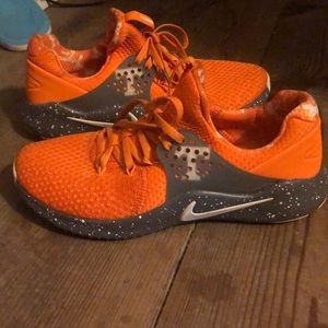 Tennessee volunteer Nike shoes. Size 8.